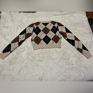 4/$20 - Cropped argyle sweater women’s size M/L (fits like women’s xs/s!!)